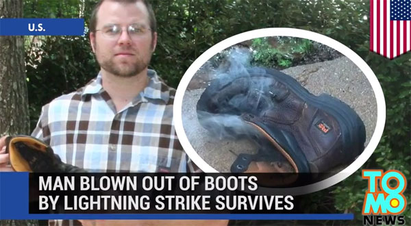 Video: Thoát chết sau khi bị sét đánh tung giầy