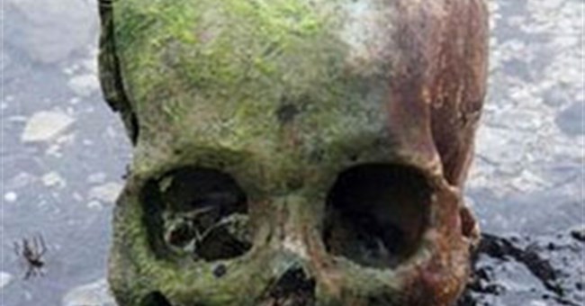 Giải mã bí ẩn hộp sọ trẻ em rải đầy quanh hồ ở Thụy Sĩ