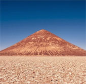 Kim tự tháp núi lửa ở Argentina