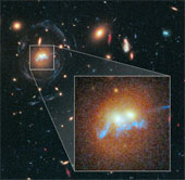 Chuỗi ngọc trai nối kết 2 thiên hà