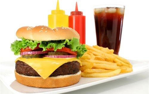 Những thực phẩm nên và không nên ăn khi đầy bụng
