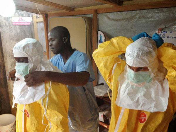 Cách phòng ngừa lây virus nguy hiểm Ebola