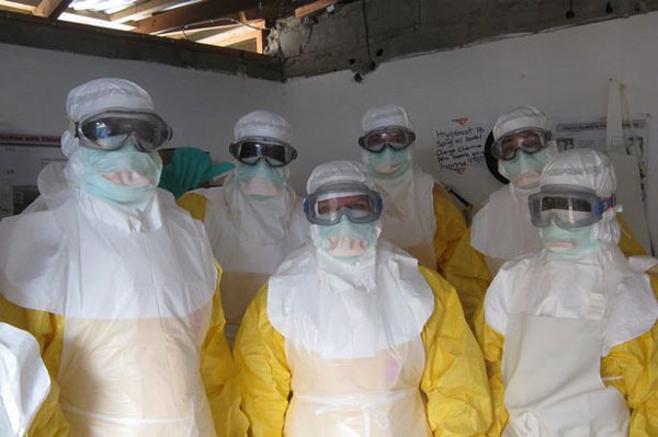 Những tiết lộ động trời ở "địa ngục" Ebola