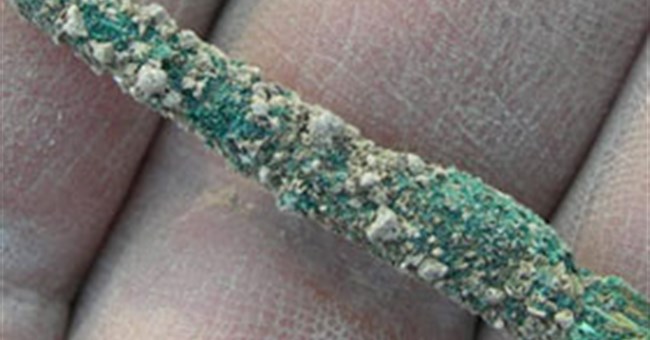 Phát hiện vật thể kim loại nhân tạo lâu đời nhất ở Trung Đông