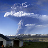 Iceland ra cảnh báo đỏ về núi lửa