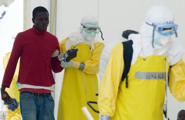 Hy vọng mới trong cuộc chiến chống lại virus Ebola