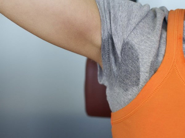 Quần áo bằng vải bông giúp giảm mùi cơ thể hơn vải polyester