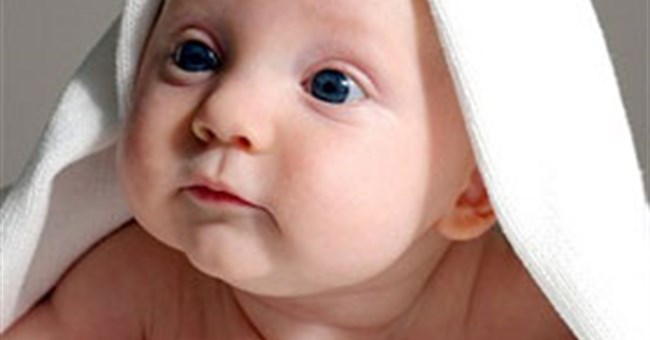 Trẻ sinh trên máy bay thì mang quốc tịch nào?