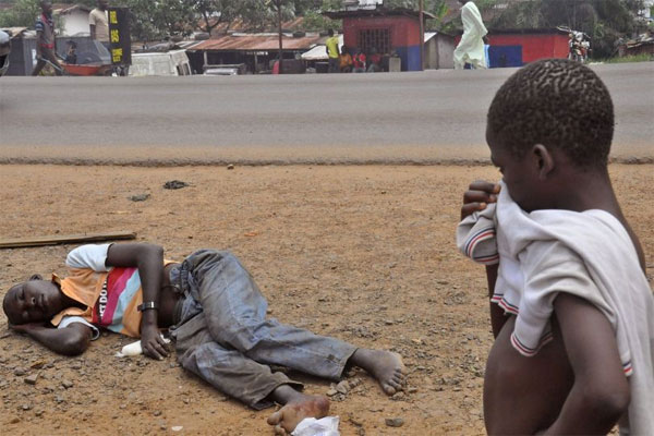 Dịch Ebola sẽ còn hoành hành hơn 1 năm nữa