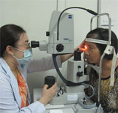 Dịch đau mắt đỏ bùng phát mạnh tại Hà Nội