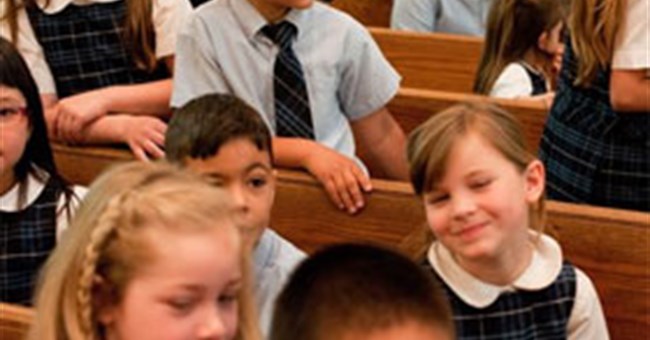 Con gái và con trai: Ai học giỏi hơn?