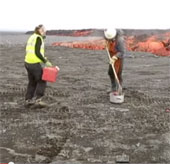 Video: Đun sôi nước bằng dung nham núi lửa