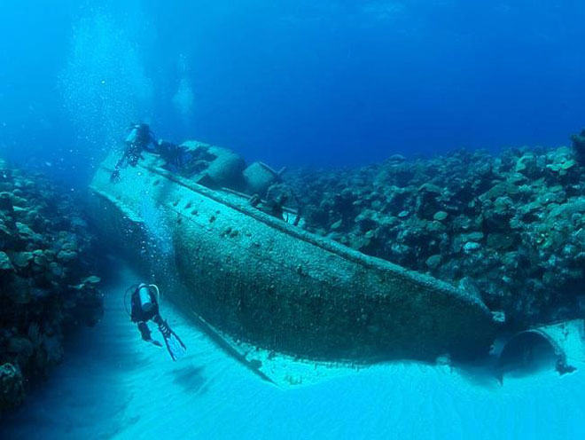 Chiêm ngưỡng nghĩa địa tàu đắm ở tam giác quỷ Bermuda