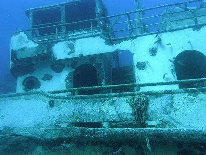 Chiêm ngưỡng nghĩa địa tàu đắm ở tam giác quỷ Bermuda