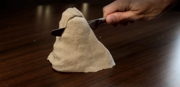 Video: Cát ma thuật, một món đồ chơi thú vị