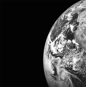 Sao Hỏa xuất hiện trong ảnh chụp Trái Đất ở khoảng cách xa