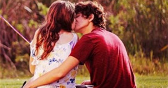 Nghiên cứu tâm lý cho thấy sức mạnh "kinh ngạc" của tình yêu thương