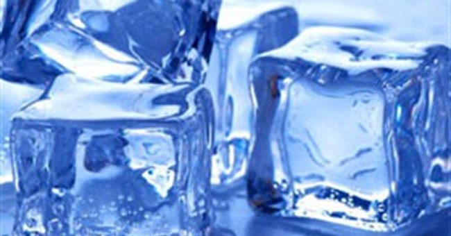 Tìm ra lợi ích không ngờ của việc ăn đá lạnh