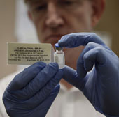 Thử nghiệm thành công vắc xin phòng Ebola