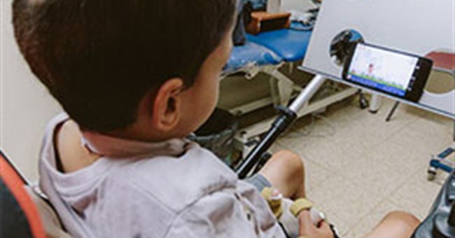 Phát triển smartphone cảm ứng không cần chạm