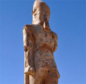 Khôi phục tượng pharaoh sau 3.200 năm