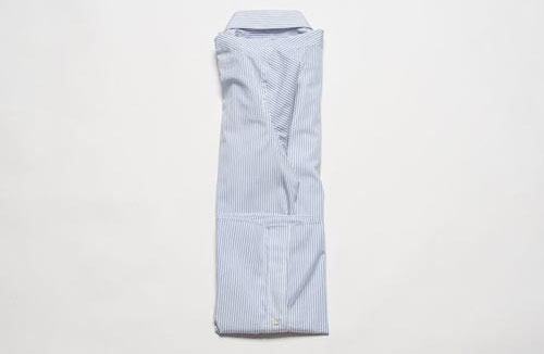 Mẹo gấp quần áo complet cất vali không bị nhăn