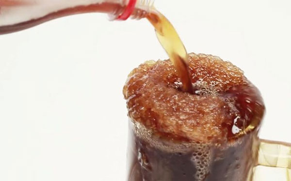 Video: Những trò "nghịch ngợm" thú vị với thức ăn