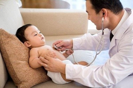 Cảnh giác bệnh và tai nạn trẻ thường gặp cận Tết