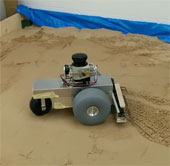 Video: Vẽ tranh trên cát bằng robot