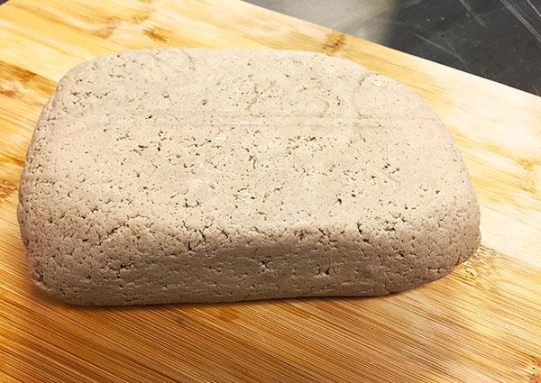 Phát minh ra đậu phụ “xôi thịt” làm từ protein sâu bọ