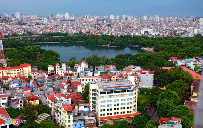 Ngắm những tuyến đường rợp bóng cây xanh ở Hà Nội