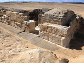 2 lăng mộ cổ 4.200 năm thờ thầy tế tại Ai Cập