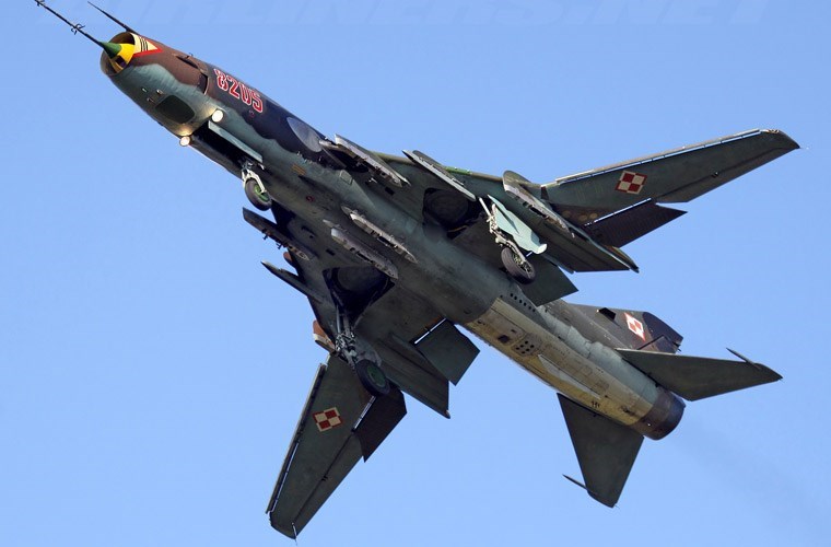 Khám phá tính năng máy bay Su-22 rơi gần đảo Phú Quý