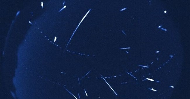 Đón xem mưa sao băng Lyrids sáng ngày 23/4