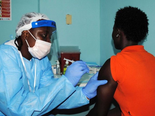 Các nhà khoa học tìm ra "gót chân Achilles" của virus Ebola