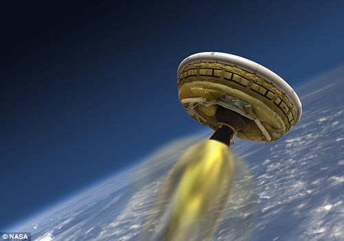 NASA thử nghiệm hạ cánh xuống sao Hỏa bằng "đĩa bay"