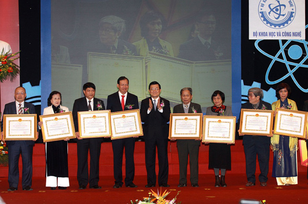 Xét tặng đợt 5 Giải thưởng Hồ Chí Minh và Giải thưởng Nhà nước về KH&CN
