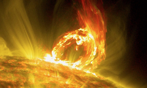 Video: Hiện tượng phun trào dữ dội trên Mặt Trời