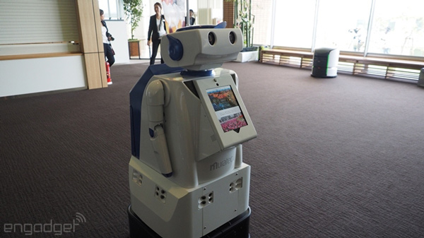 Bên trong khách sạn robot đầu tiên trên thế giới có gì?