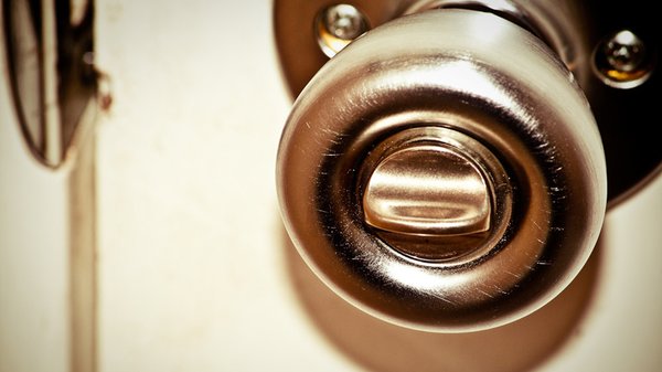 Thìa, dĩa bằng đồng và bạc tự tiêu diệt vi khuẩn sau 8 tiếng