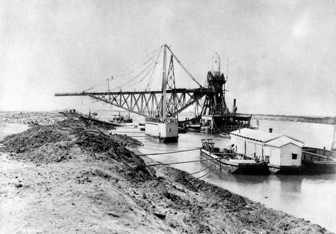 Ngắm kênh đào Suez mới của Ai Cập trong ngày khánh thành