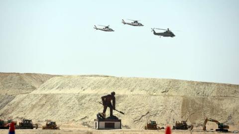 Ngắm kênh đào Suez mới của Ai Cập trong ngày khánh thành