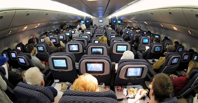 Hành động nào khiến bạn bị phạt khi đi máy bay?
