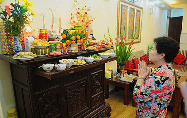 Khám phá những phong tục truyền thống trong ngày Rằm tháng 7 ở phương Đông