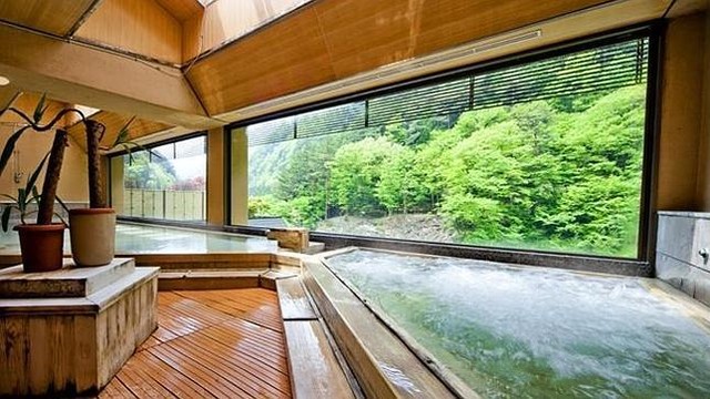 Khách sạn hơn 1310 tuổi lâu đời nhất thế giới