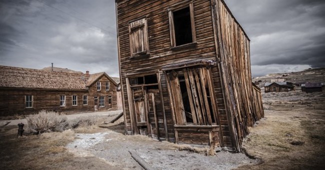 Rùng mình trước 4 "thị trấn ma" nổi tiếng 5 châu