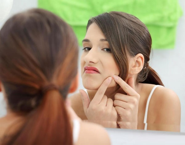 Nặn mụn có thể gây chết người hay không?