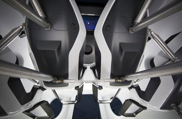SpaceX tiết lộ nội thất tàu vũ trụ Crew Dragon