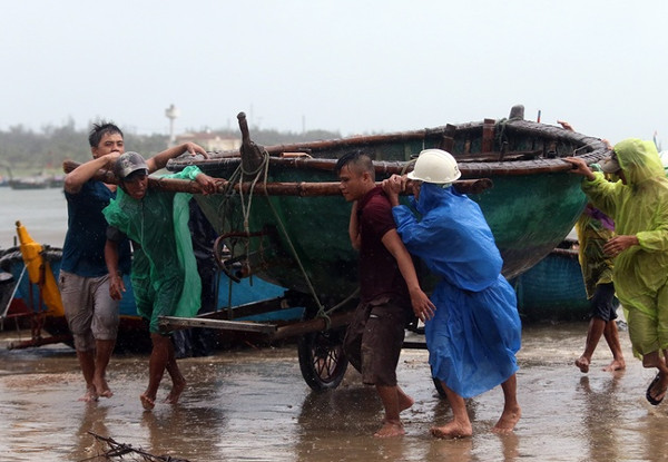 Bão chưa vào, Đà Nẵng đã thiệt hại