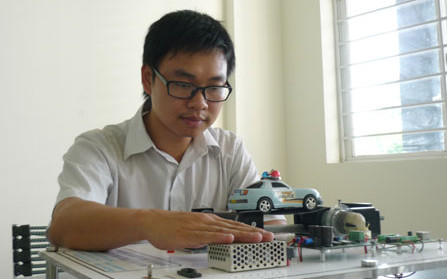 Nguyễn Bá Hải - Cha đẻ của kính Mắt thần cho người khiếm thị